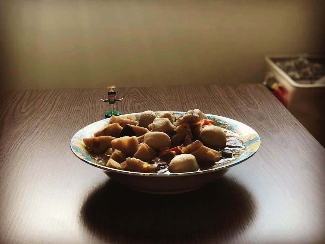 MAX鈴木さんのインスタグラム写真 - (MAX鈴木Instagram)「この前のハニメシ会が開かられる少し前の時間  いつもありがとう🍀  #ハニメシ #筑前煮 #ハニメシ会 #いつもありがとう」5月13日 14時22分 - max_suzuki