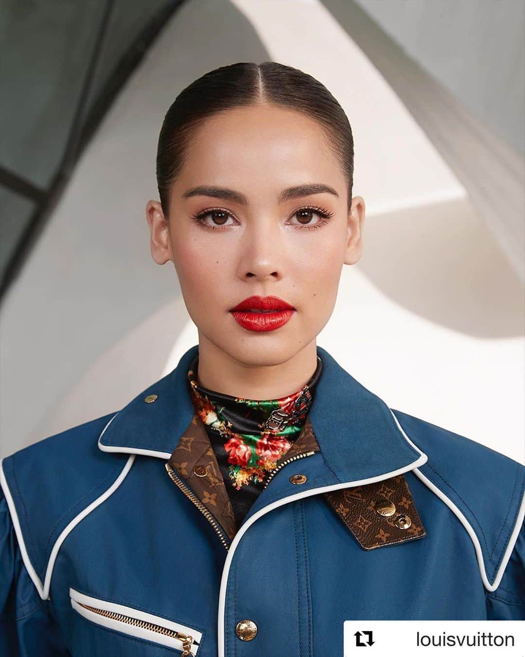 ウッラサヤー・セパーバンさんのインスタグラム写真 - (ウッラサヤー・セパーバンInstagram)「#Repost @louisvuitton ・・・ #Yaya #urassayas wearing #LouisVuitton by @NicolasGhesquiere for the 2020 #LVCruise Show in New York City. See the show at louisvuitton.com Photos by @thomaslohrstudio」5月13日 14時21分 - urassayas