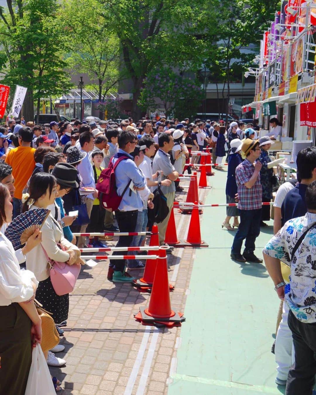 札幌ラーメンショー さんのインスタグラム写真 - (札幌ラーメンショー Instagram)「・ ・ 📣札幌ラーメンショー2019 いよいよ明日から開催！📣 ・ ・ みなさま、いよいよお待ちかねの 札幌ラーメンショー2019 が ”明日” 開催します！ ・ ・ 「第1幕」と「第2幕」の2部で構成！ 第１幕の開催期間：5月 14日 (火) 〜 19日 (日)  開催場所：札幌大通公園西8丁目 ・ ・ #札幌ラーメンショー#SAPPORORAMENSHOW #hokkaido #sapporo #ラーメン #ラーメン部 #ramen #札幌ラーメンショー2018 #札幌ラーメンショー #札幌グルメ #大通公園」5月13日 14時37分 - sapporo_ramenshow