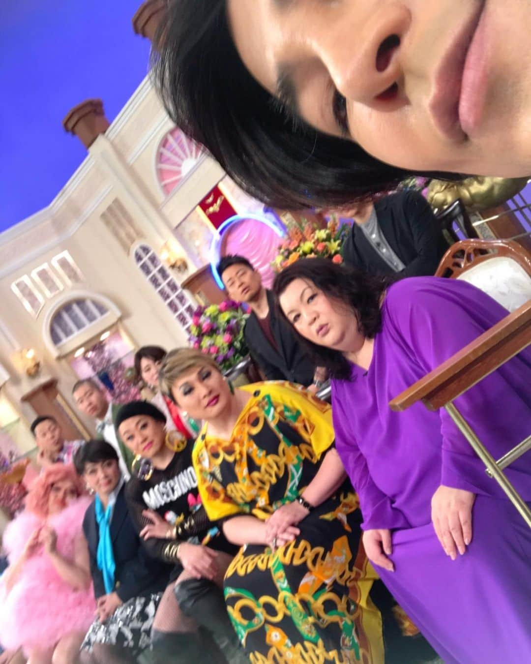 武田真治さんのインスタグラム写真 - (武田真治Instagram)「2019.5.12.『#行列のできる法律相談所 』をご覧頂いた皆様ありがとうございました📺 ナジャさん、ご指名感謝です☆ 綺麗なお姉様達と📸 叶姉妹様、僕の楽屋にも差し入れありがとうございました(//∇//) #武田真治」5月13日 14時53分 - shinji.takeda