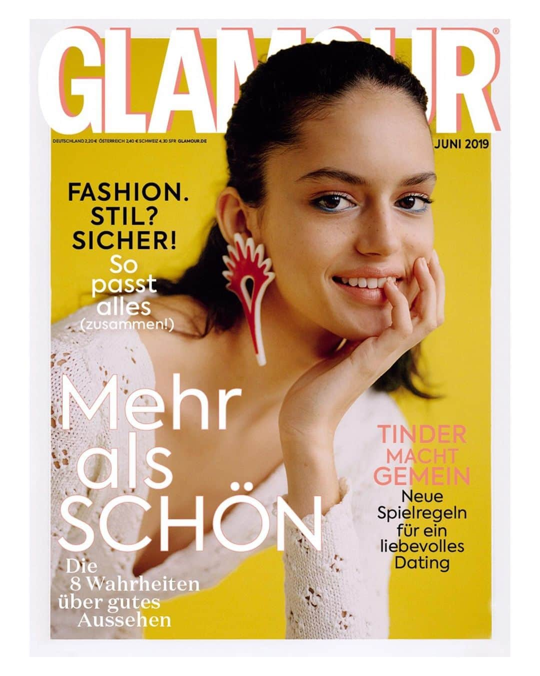 NINA PARKさんのインスタグラム写真 - (NINA PARKInstagram)「Nikki brings the summer 🌸 @NikkiVonSee_ Out Now for @glamourgermany _________________________________________________ Special THXx @dominikwho for @condenastgermany _________________________________________________  #Photographer @vitali_gelwich || #Assistant 📸 @simonschreiner_ || #Agent @nico_helbig @vivamodel || #Styling @lorenamazastyling, Assistant @inawizzle || #Hair @hauke.krause || #MakeUp by Me @ninaparkbeaute for @ballsaal_artist_management used #Products @diormakeup _________________________________________________ #NikkiVonSee #glamour #magazine #cover #shooting #beauty #fashion #celeb #mua #hairstyle #instatravel #연예인 #뷰티 #글램 #잡지 #메이크업 #헤어스타일 #有名人 #雑誌 #グラム #作り話を #髪型」5月13日 15時48分 - ninaparkbeaute