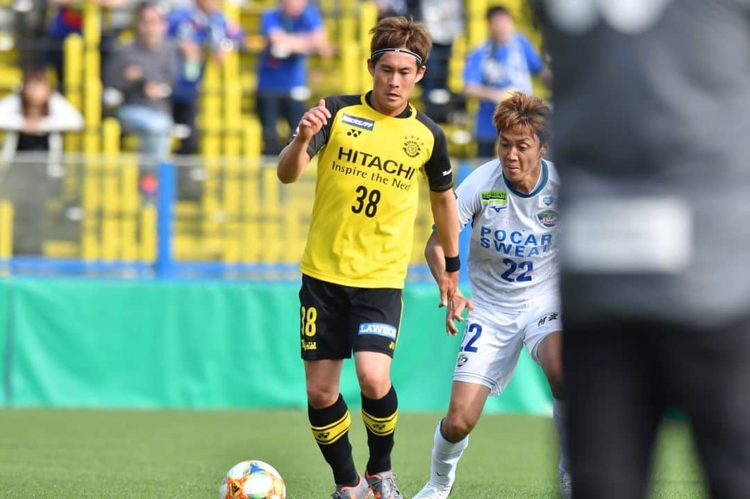 菊池大介のインスタグラム：「昨日は応援ありがとうございました！！ 勝った次が大事。勝ち点3とってまたホームに帰ってきます。 せいやくんとのマッチアップきつかった〜😂✨ #DaisukeKikuchi #菊池大介 #reysol #柏レイソル #football  #soccer  #サッカー  #2019 #徳島ヴォルティス #再会 #仲間」