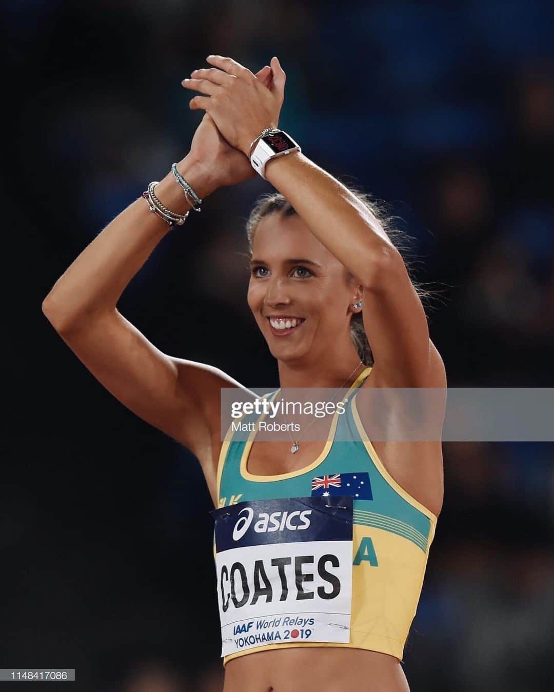Maddie COATESのインスタグラム：「Words definitely can not describe the feeling I get walking out into a stadium and running for my country. Every time feels as though it’s the first time with the adrenaline, nerves and excitement running though my body. I am so incredibly proud of my amazing team for the way we lifted out there, it’s a memory I will cherish for the rest of my life and I am so glad I got to experience it with 5 of my dearest friends. In love with my sport, next stop Doha World Championships! Choo Choo 🚅⚡️ P.S yes my relay hand is ringless hahaha!! • • • • #whereisstan #choochoo #tokyo #yokohama #worldrelays #2019 #runhappy #fitgirl #exercise #strong #iwill #adidas #adidasau #athletics #gymlife #getfit #determinded #physique #cleaneating #active #instahealth #run #tokyodrift #running #instarunners #instafitness #instarun #fitnessmotivation #fitnessadiction #athlete」