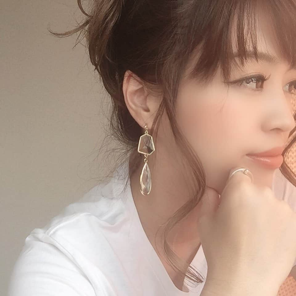 miho.a.nicoさんのインスタグラム写真 - (miho.a.nicoInstagram)「new in❤︎ ・ ・ こちらのピアスは @plus_a.accessory さんのもの😊💕 ・ 夏にぴったりのキラキラクリアピアス💕 ゴールドのシンプルなサークルピアスも可愛い😍 ・ 他にも可愛いピアスが沢山あるので是非サイトをチェックしてみて下さい🎵 ・ ・ pierce# @plus_a.accessory ・ ・ ・ #アクセサリー #accessory #ピアス #pierce #ハンドメイド #ハンドメイドアクセサリー  #ハンドメイドピアス #大振り」5月13日 16時56分 - miho.a.nico