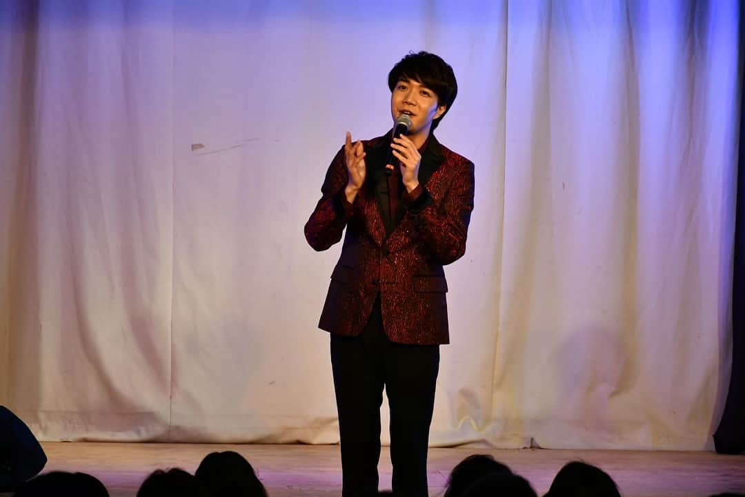 中澤卓也さんのインスタグラム写真 - (中澤卓也Instagram)「今日は地元・新潟のカラオケ喫茶さんにてキャンペーン🎤 二箇所ともお客様の盛り上がりが最高にアツかったです🔥 今日も楽しい1日、ありがとうございました！ #地元 #新潟 #カラオケ喫茶 #キャンペーン #感謝 #茜色の恋 #中澤卓也」5月13日 23時33分 - takuya_nakazawa.118