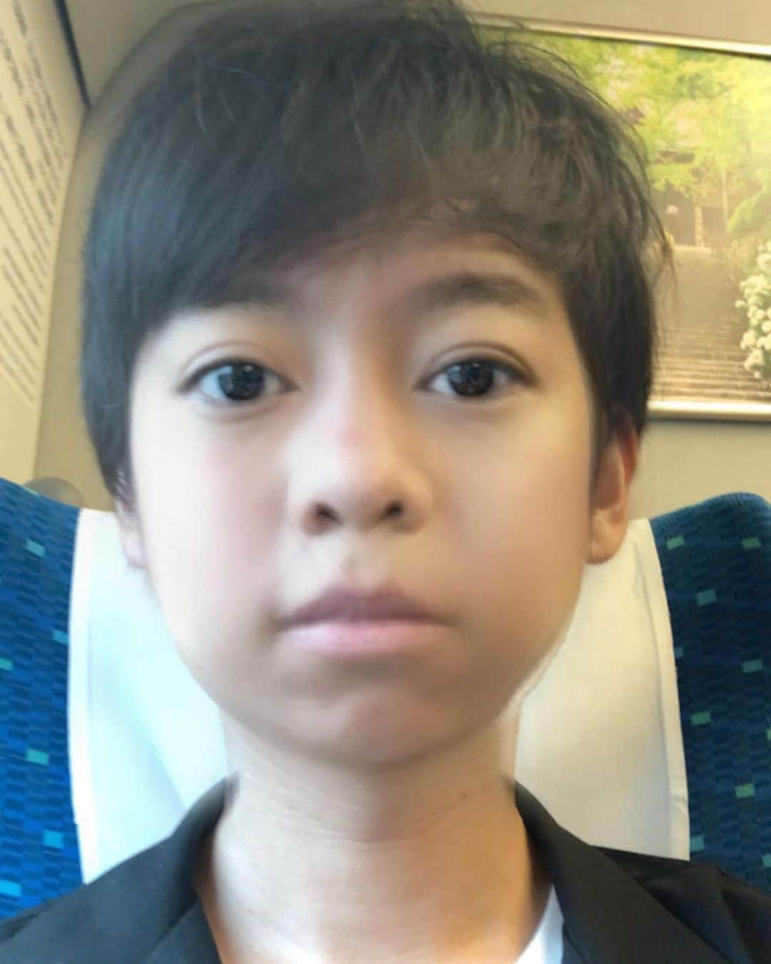 松阪ゆうきのインスタグラム：「#snapchat👻 とやらで遊んでみる（笑）  子供とか女性とかヒゲ男とか、 色々モードがあって面白い🤣  今日深夜2:00〜 東海ラジオ📻 「26時の歌謡曲」も是非お聴きくださいませ＾＾ ゆうき  #東海ラジオ #26時の歌謡曲 #月曜パーソナリティー #松阪ゆうき」