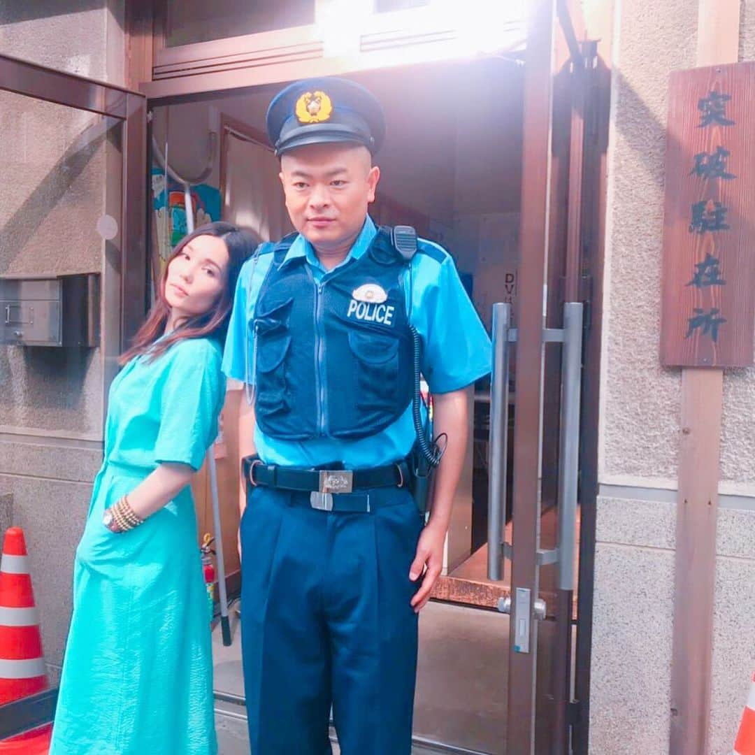 平野ノラさんのインスタグラム写真 - (平野ノラInstagram)「只今、突破駐在所におります🚔  #あばれる君 さん  #平野ノラ #okバブリー」5月13日 18時44分 - noranoranora1988