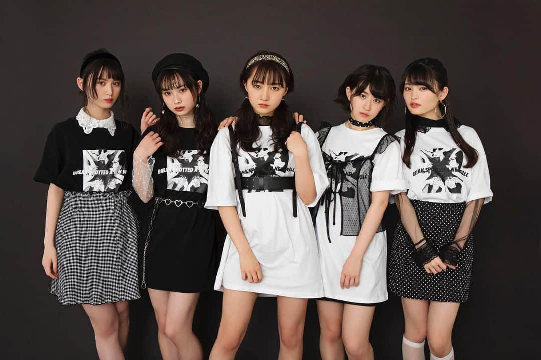 NMB48さんのインスタグラム写真 - (NMB48Instagram)「✳︎﻿﻿ ﻿﻿ 2019/05/31(Fri)﻿﻿ 🎀NMB48×WEGO🎀 ﻿﻿ COLLABORATION T-SHIRT が発売記念✨﻿﻿ ﻿﻿ デザインは、あーやん・ココナ・れーちゃん・みかにゃん・しんしんとのコラボTシャツ2種類💕﻿﻿ ﻿﻿ 6月9日にはWEGO心斎橋店にてコラボ発売記念イベントの開催も決定しました！！﻿﻿ 皆様、是非チェックしてください☺️﻿ ﻿ ﻿ #NMB48 #WEGO #fashion」5月13日 18時57分 - nmb48_official