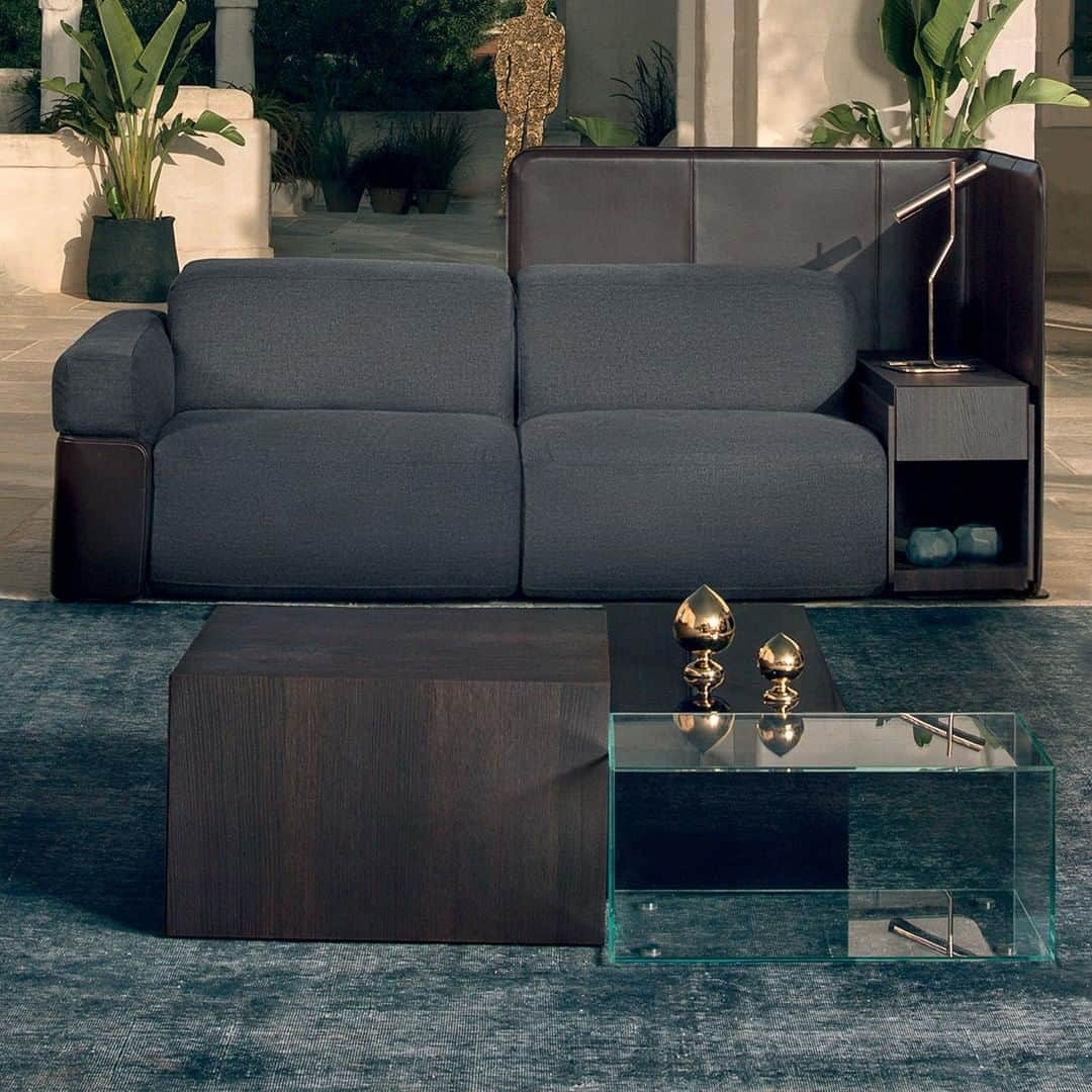 Natuzzi Officialさんのインスタグラム写真 - (Natuzzi OfficialInstagram)「Customize your living with a model that embodies the Natuzzi Italia design look: our Colosseo sofa is a representative of sophisticated modern design. #Natuzzi #NatuzziItalia #comfort #elegance #design #lifestyle #style #fashion #furniture #homefurniture #puglia #apulia #madeinitaly #living #interiordesign #decor #homedesign #inspiration #instadesign #italianstyle #homedecor」5月13日 19時00分 - natuzzi