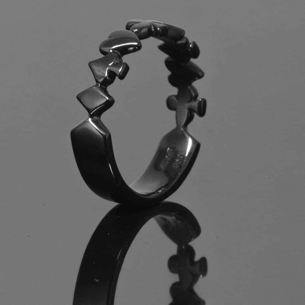 プエルタ・デル・ソルさんのインスタグラム写真 - (プエルタ・デル・ソルInstagram)「【TrumpSuit Ring】  スペード、クラブ、ハート、ダイヤが連なるリング。 丁寧に磨かれ、光沢のある仕上げが施されたリングはひとつひとつのモチーフが様々な表情を見せます。 ユニセックスで人気のあるリングです。 . -R510- http://online.puerta-del-sol.jp (From profile) . #PUERTADELSOL #PDS #プエルタ #プエルタデルソル #accessory #accessories #jewelry #ジュエリー #アクセサリー #シルバーアクセ #シルバーアクセサリー #メンズアクセサリー #レディースアクセサリー #リング #ペアリング #指輪 #ブレスレット #バングル #ピアス #イヤーカフ #ネックレス #ペンダント #ペアネックレス #madeinjapan #fashion #tokyo #japan . #Ebisu /03-5789-9470 @puertadelsol_official Twitter : puerta_ebisu . #Shinjuku /03-3352-1111 @puertadelsol_shinjuku Twitter : puerta_shinjuku . #Osaka /06-6136-5345  @puertadelsol_osaka Twitter : puerta_osaka」5月13日 19時09分 - puertadelsol_official