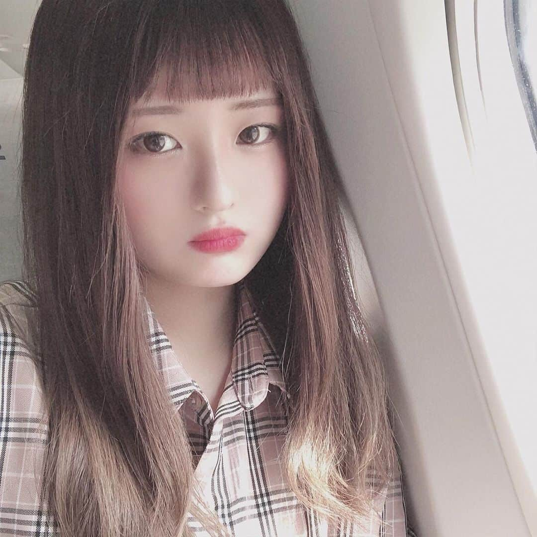 ゆるもちのインスタグラム：「🤨」