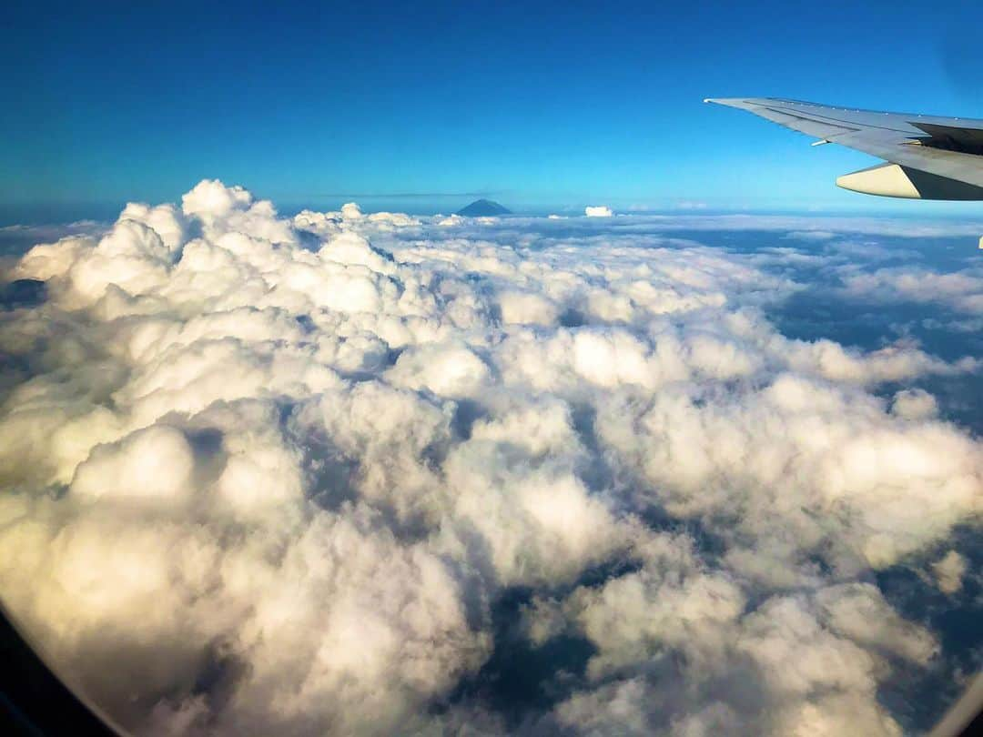 橘花凛さんのインスタグラム写真 - (橘花凛Instagram)「雲とるのすき☁️ロケ頑張ります🥰」5月13日 19時37分 - rintakahashi0809