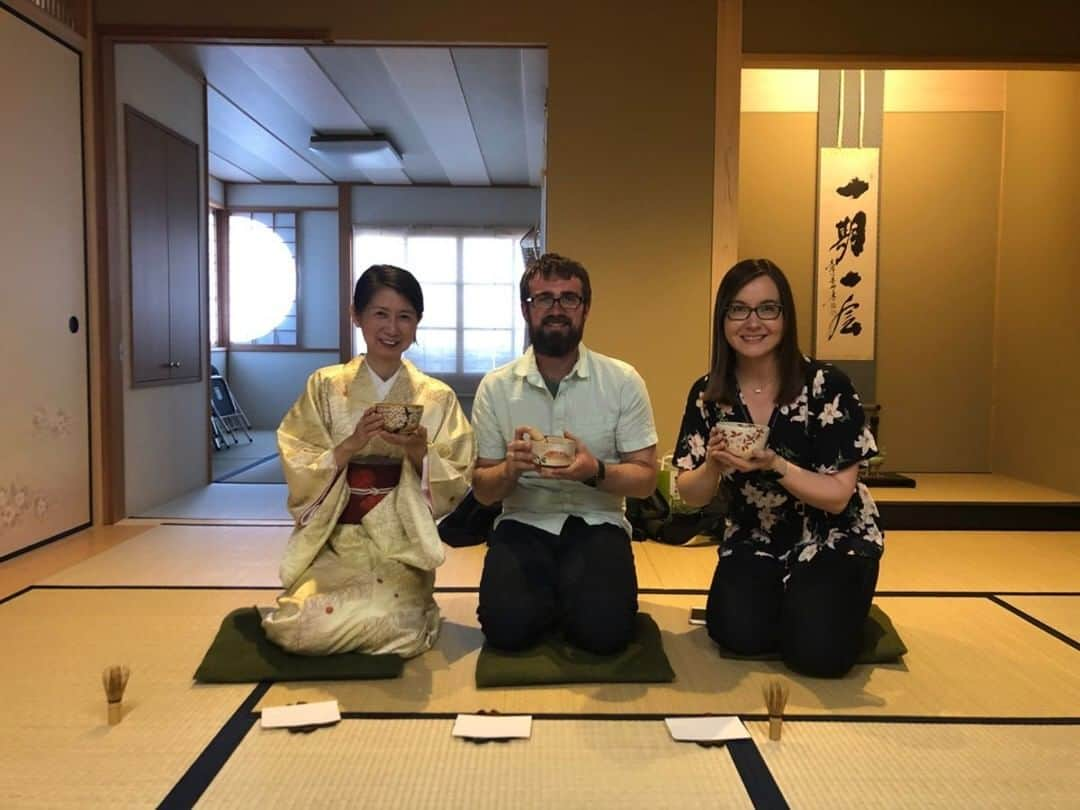 MagicalTripさんのインスタグラム写真 - (MagicalTripInstagram)「-------------------------------------------------⠀ 🍺: Tea Ceremony Tour⠀ 📍：Kyoto⠀ 📸：Magical Trip Local Guide, Yuuki⠀ -------------------------------------------------⠀ #magicaltrip #magicaltripcom #magicaltriptour #magicaltripkyoto #kyoto #kyototour #teaceremony #kyotobeauty #hiroshimabarhopping #hiroshimatrip #hiroshimatravel #japantour #tokyotour #osakatour #barhopping #japantrip #kyototrip #osakatrip #kyototravel #osakatravel #localguide #barhopping #discovertokyo #discoverkyoto #discoverosaka #discoverhiroshima」5月13日 20時00分 - magicaltripcom