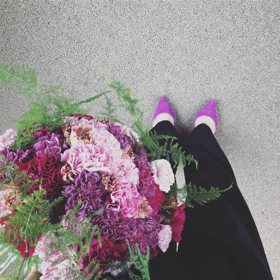 のインスタグラム：「@willgarden_official  デリバリーフラワー  #flower #flowers #bouquet #カーネーション #mothersday #willgarden」