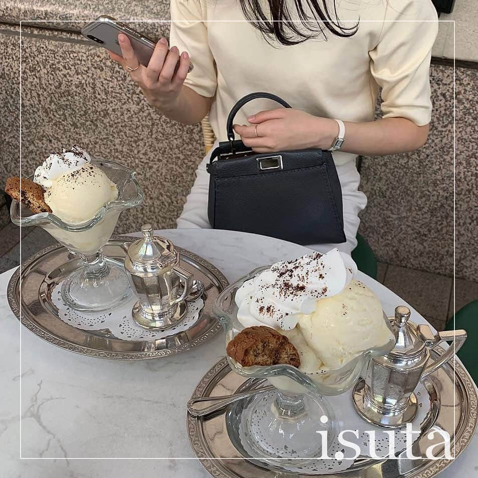 isutaさんのインスタグラム写真 - (isutaInstagram)「. 神戸にあるカフェ「CAFFERA（カフェラ）」をご紹介♡ . エスプレッソをかけて食べるバニラアイスが人気なんです♩ . レトロチックなシルバーの器がかわいいですよね！ . これからの季節にぴったりなので、ぜひアイス巡りしてみてください❤︎ __________ CAFFERA open：9:45〜21:00 close：不定休 access：兵庫県神戸市中央区明石町40 大丸神戸店 1F __________ photo by @ohanamomo @mori._.ai . #isuta #isutapic #isutacafe #イスタ #神戸カフェ #caffera」5月13日 20時14分 - isuta_jp