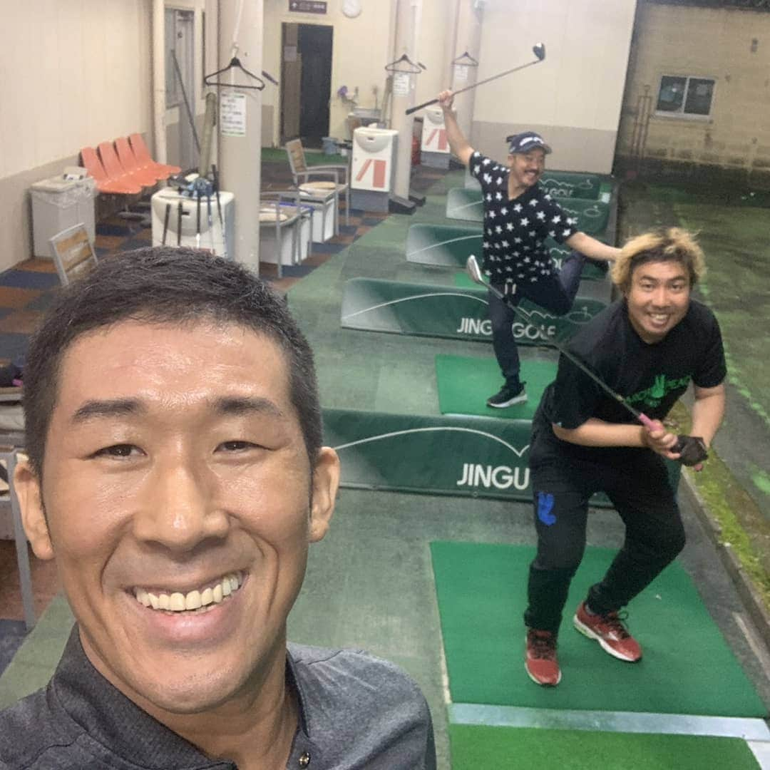 大西ライオンさんのインスタグラム写真 - (大西ライオンInstagram)「田村さんと、久保田くんと、ゴルフの練習！何も教えられへんかった。せっかく資格持ってんのに！もっと勉強しないと！励みます！ #大西ライオン #5gap久保田 #麒麟田村 さん #ゴルフ #ゴルフ芸人」5月13日 20時19分 - onishilion2010