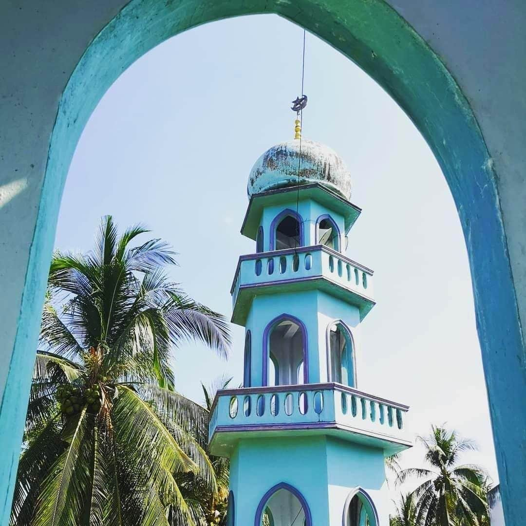 Lonely Planetさんのインスタグラム写真 - (Lonely PlanetInstagram)「#LonelyPlanet author @tharik_hussain is currently touring through southern #Thailand during #ramadan, where he snapped this shot of Mahmudiyya Mosque in the Sichon district.」5月13日 20時27分 - lonelyplanet