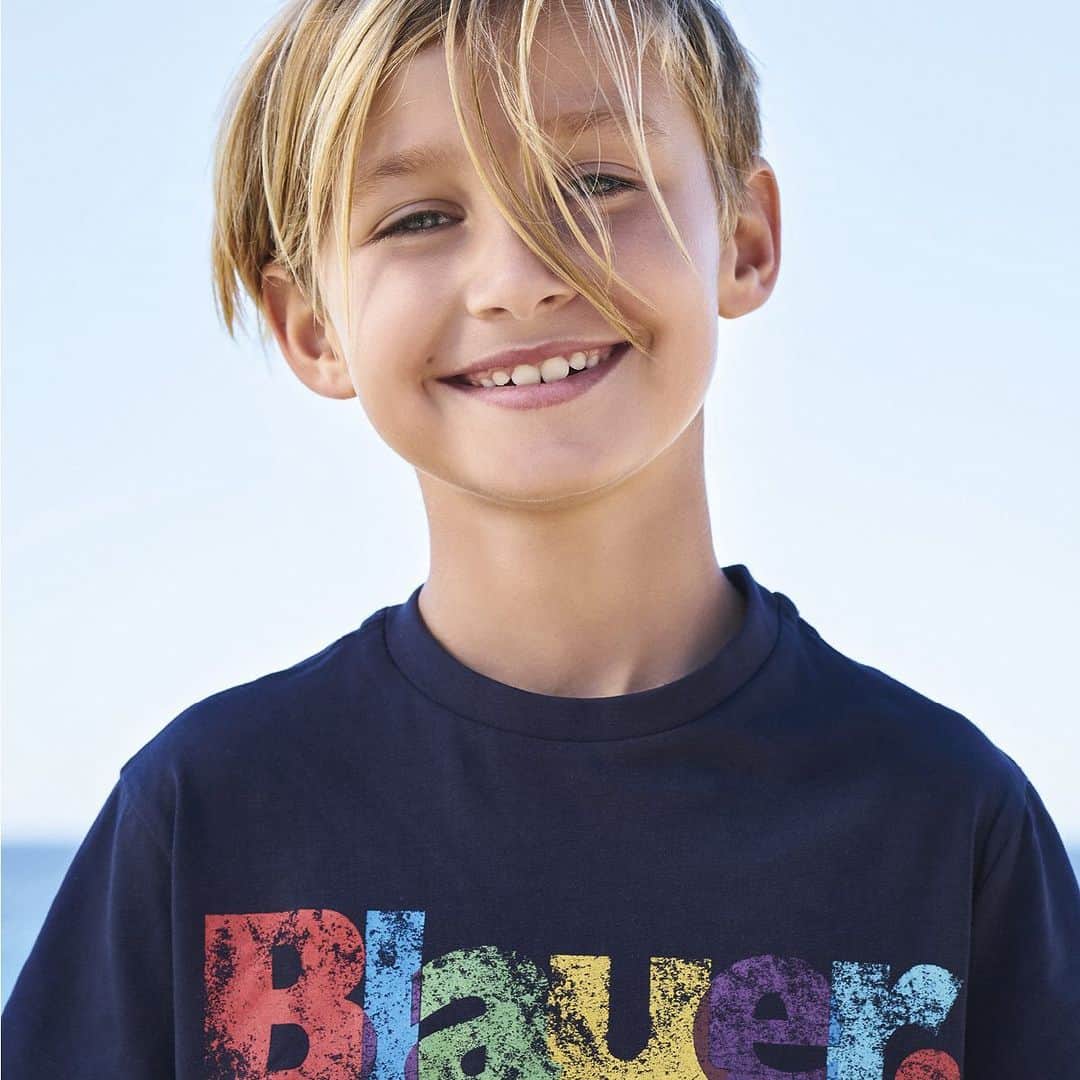 ブラウアーさんのインスタグラム写真 - (ブラウアーInstagram)「The rainbow logo makes you happy! Discover the colored T-shirts designed for kids @ blauerusa.com  #Blauer #Blauerusa #SpringSummer2019 #AmericanPortraits #PrintedTShirt」5月13日 20時41分 - blauerusa