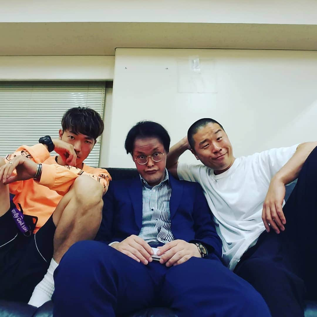 山名文和さんのインスタグラム写真 - (山名文和Instagram)「マンデーライブ終わりで 楽屋戻ったら 稲坊まだおったがな。  #NGK #稲坊 #秋坊 #山名」5月13日 20時42分 - fumikazu_yamana