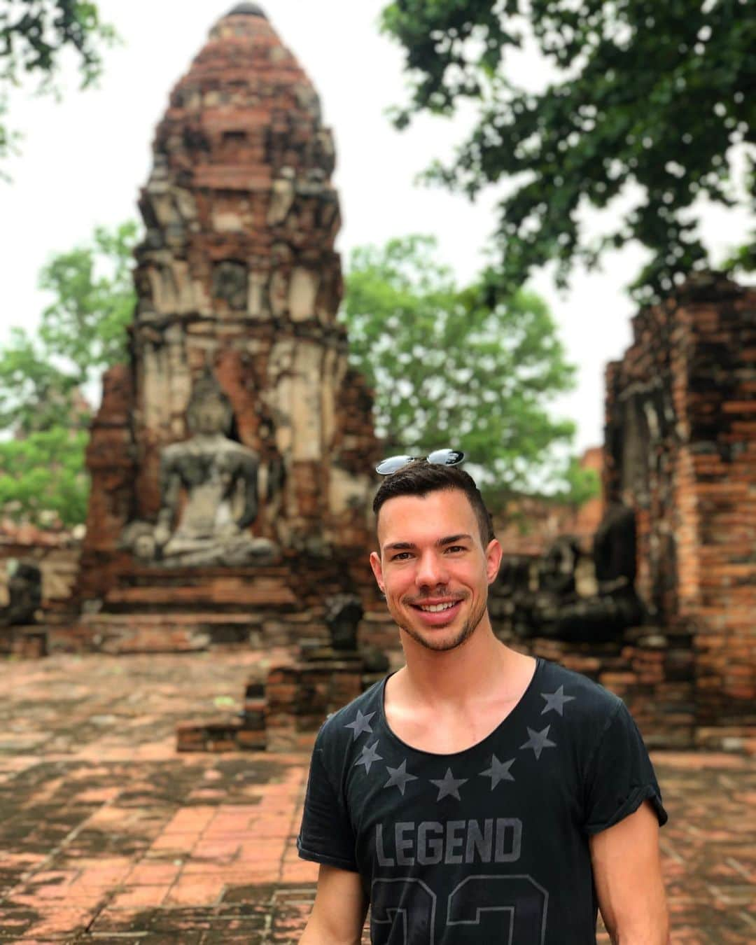 ヨリック・ヘンドリックスさんのインスタグラム写真 - (ヨリック・ヘンドリックスInstagram)「Day 2 - Ayutthaya 🗿  #boyfriends #wanderlust #Ayutthaya #Thailand #bagpacking #instatravel #WatMahaThat #WatChaiwatthanaram」5月13日 21時07分 - jorik.hendrickx