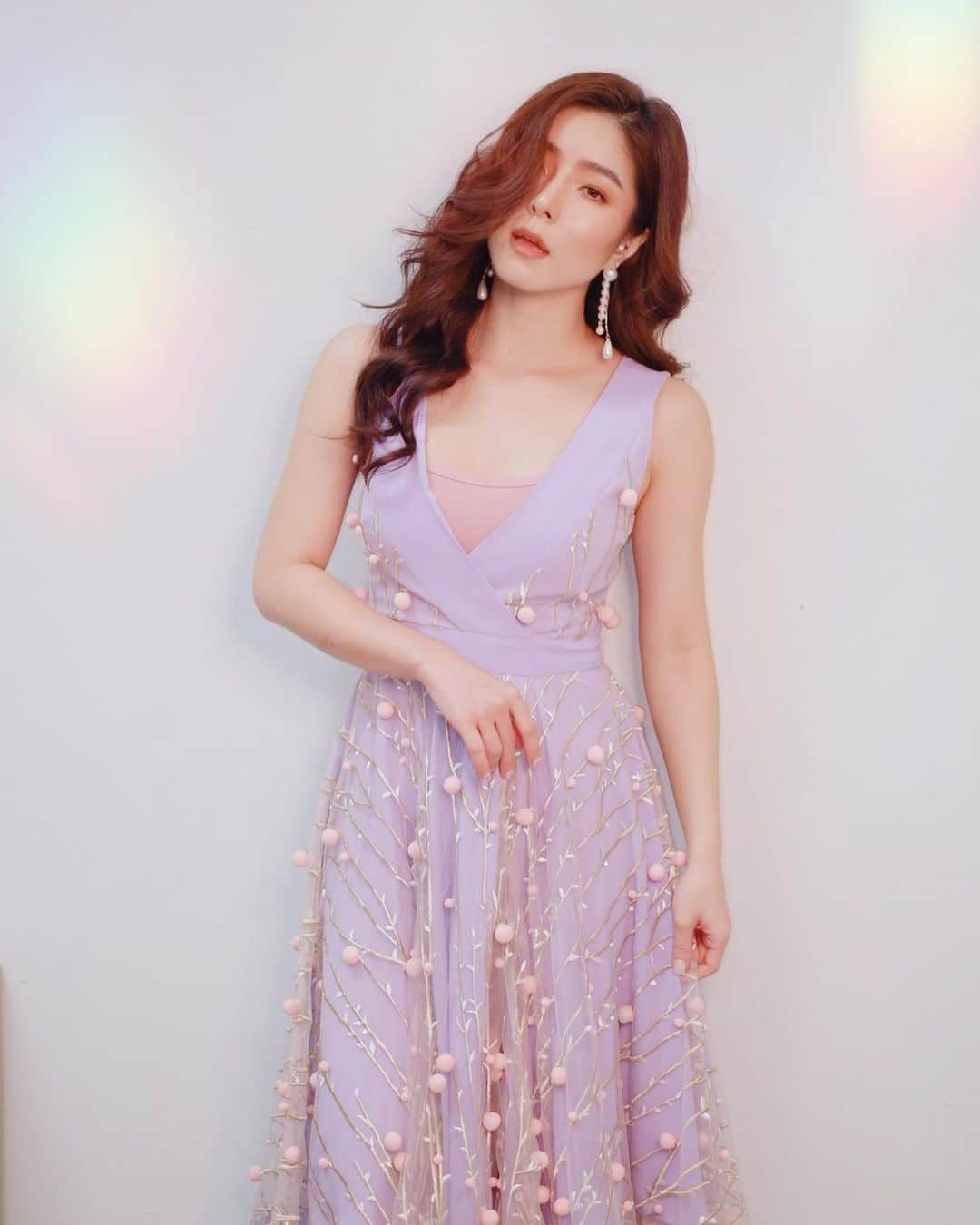 GYEON SEOさんのインスタグラム写真 - (GYEON SEOInstagram)「_* beautiful dresses and suit for  The Price is Right Thailand 🌻 . . @herlafemme  @ensemble_official  @iconicofficial  @youcantrustofficial  #thepriceisrightthailand  #snapbysupernan」5月13日 21時10分 - queengyeon