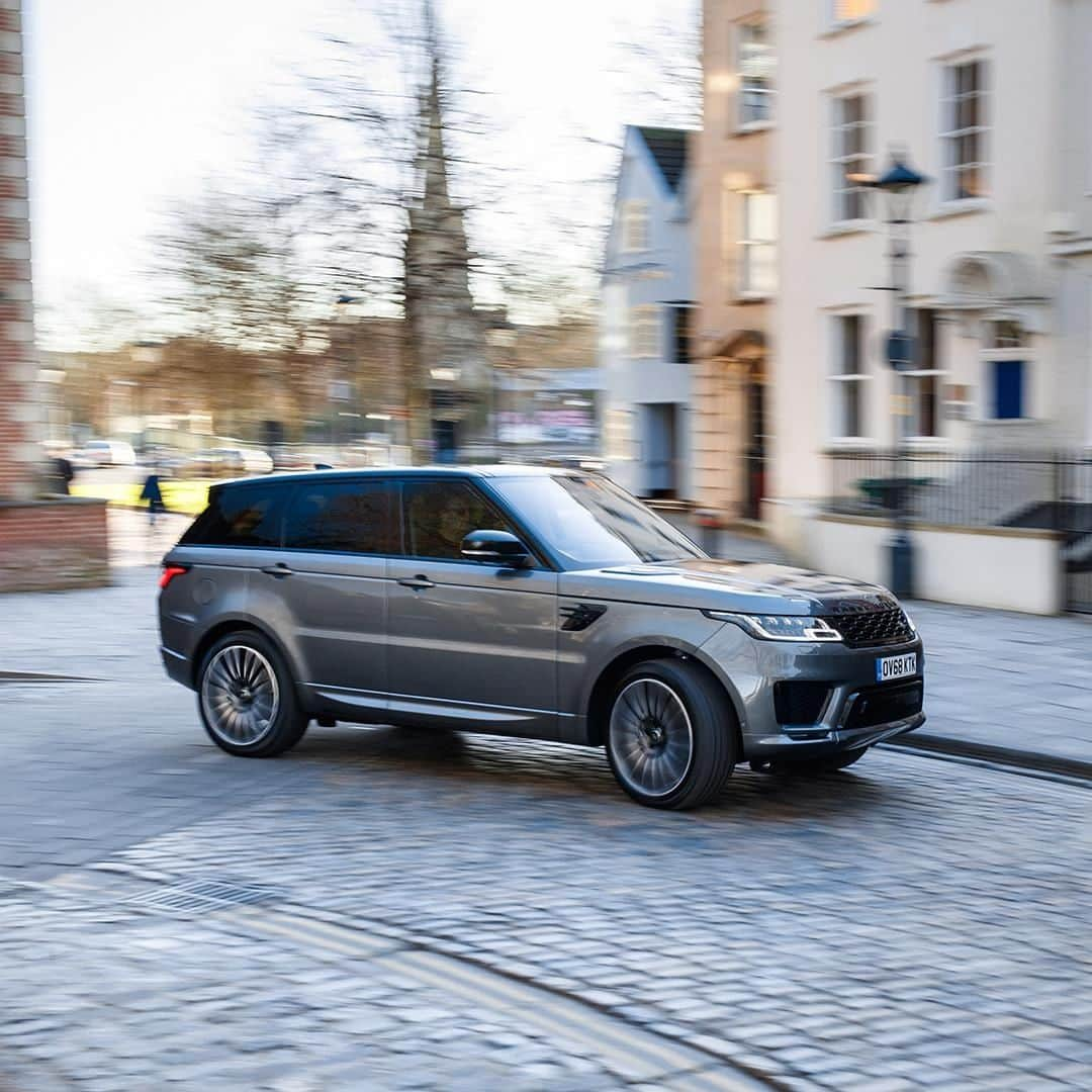 Land Roverさんのインスタグラム写真 - (Land RoverInstagram)「#RangeRoverSport - designed to make every drive an engaging, dynamic experience. Search 'Range Rover Sport Test drive' to book now.  #LandRover #SUV #4x4 #Adventure #Carsofinstagram #Instacar #Design#CarLifestyle #LandRover #Cars #Car #RangeRover #Technology #Hybrid #Electric #MHEV」5月13日 21時20分 - landrover