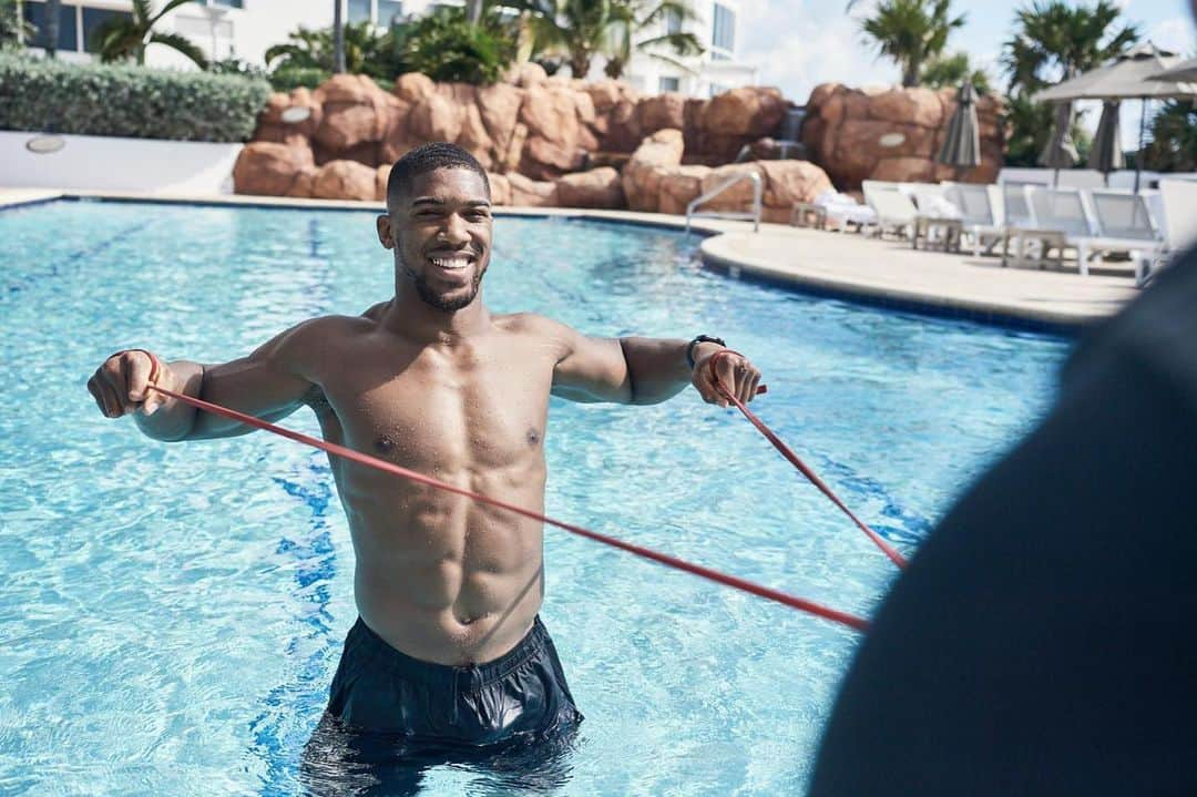 アンソニー・ジョシュアさんのインスタグラム写真 - (アンソニー・ジョシュアInstagram)「Recovery Session 💦」5月13日 21時25分 - anthonyjoshua