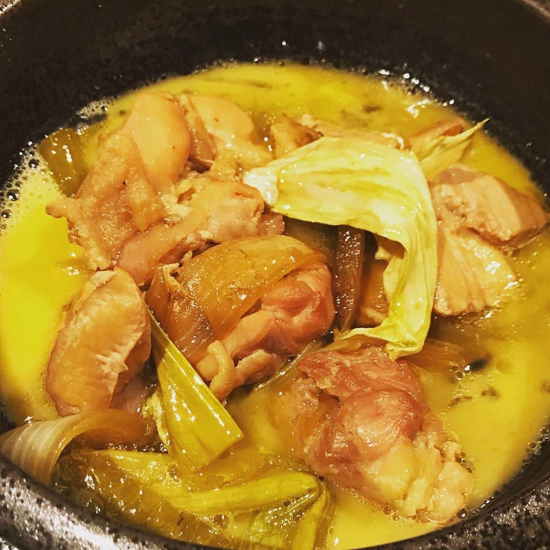 のインスタグラム：「今日も一日お疲れ様です、鶏っく梅北店です🎶 本日のまかない「すきやき」 キッチンの方が納得するまで続きました…でも美味しい♡ #梅田個室 #梅田グルメ #梅田ディナー #梅田ごはん #乾杯 #大阪グルメ #梅田飲み #神泡 #instafood #instagood #instalike #likeforlikes #l4l #l4like #いいね返し #いいね返しは絶対 #fff #ffl #パネチキン #チーズ」