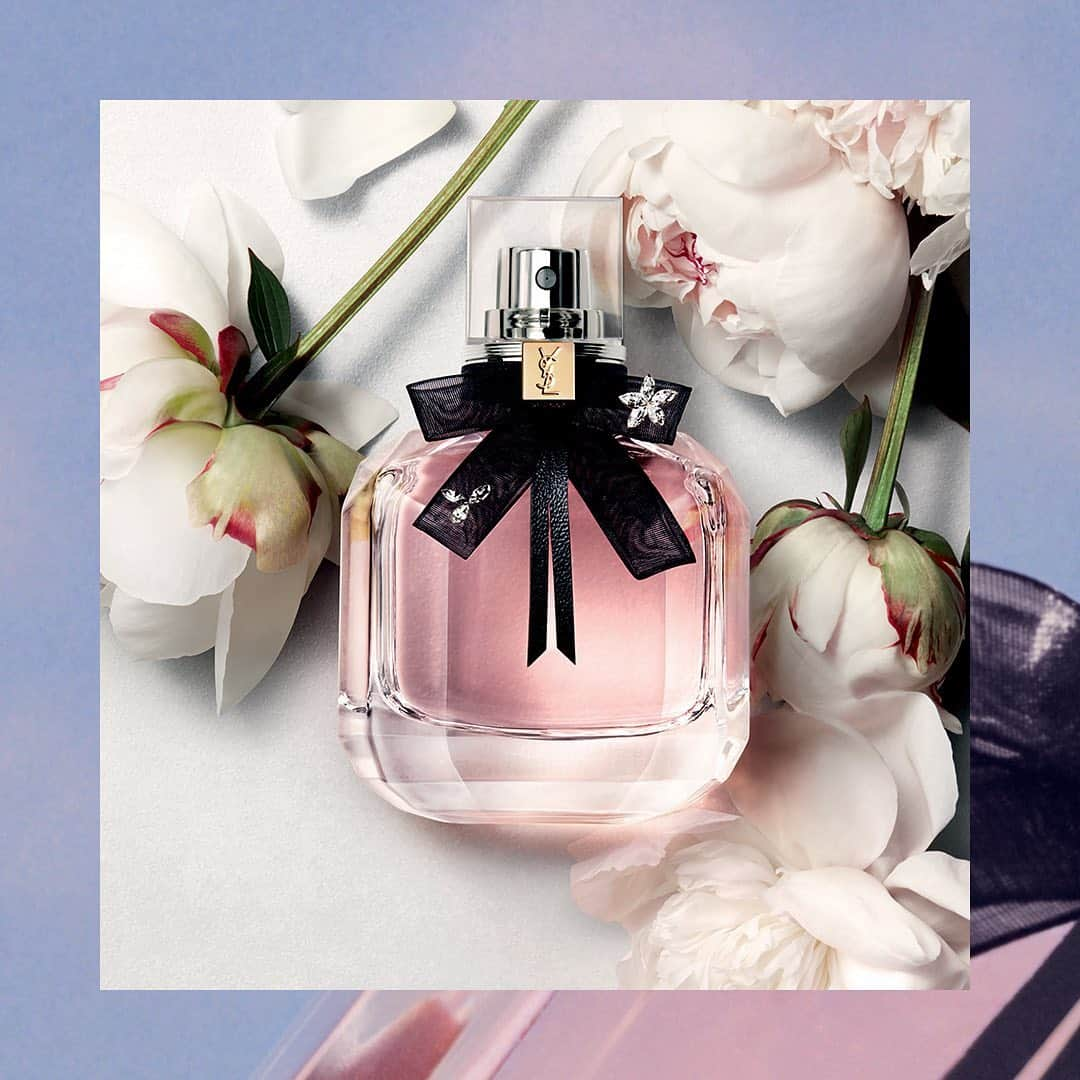 Yves Saint Laurent Beautyさんのインスタグラム写真 - (Yves Saint Laurent BeautyInstagram)「A bottle as elegant and seductive as you ;) MON PARIS PARFUM FLORAL #yslbeauty #springinparis #monparis #followmytrail」5月13日 21時44分 - yslbeauty