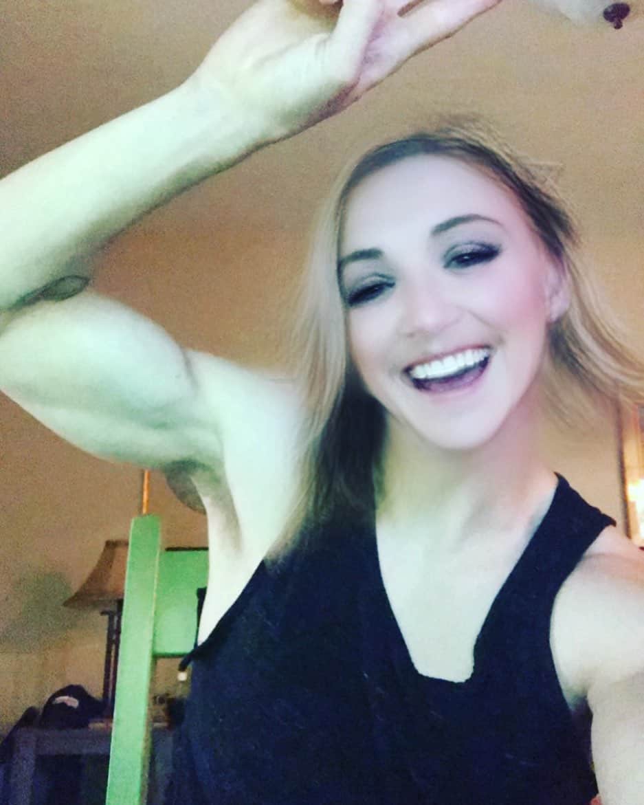 カイル・ガルナーのインスタグラム：「Happy Monday everyone.......」