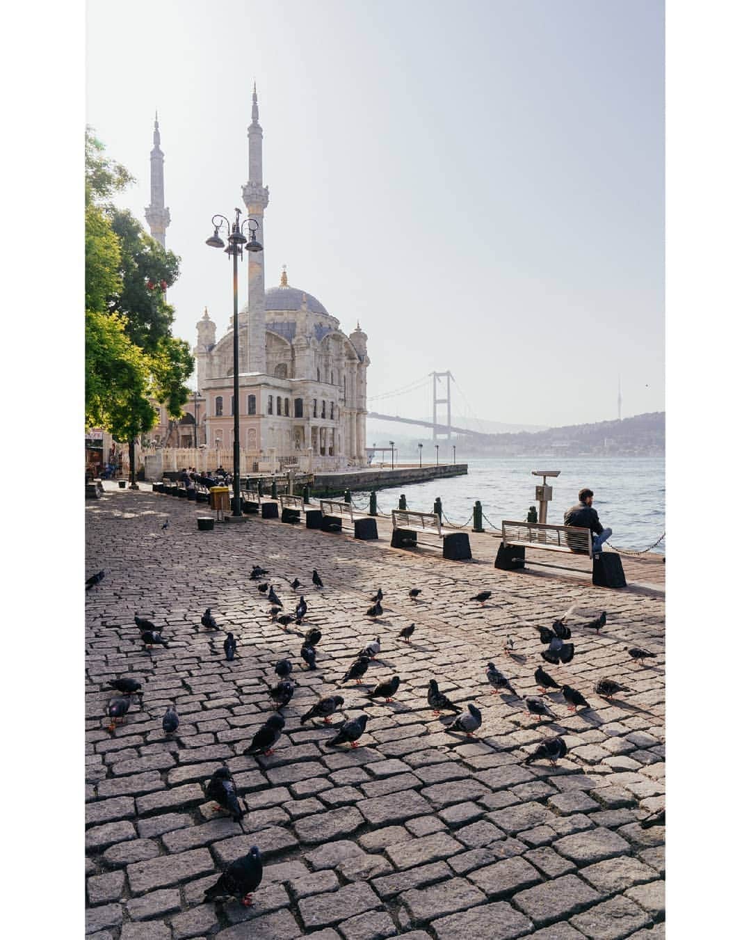 VuTheara Khamさんのインスタグラム写真 - (VuTheara KhamInstagram)「Gunaydin from Ortaköy Camii, Istanbul, Turkey 🇹🇷 1,2 or 3 . . . @inflowsummits @blueturabs @visitist #myistanbul」5月28日 17時32分 - vutheara