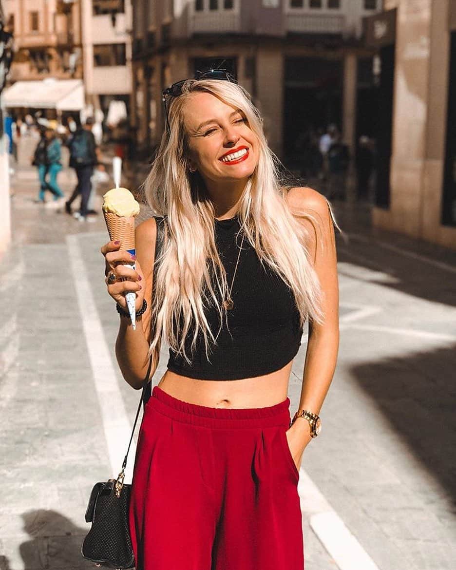 アイスウォッチさんのインスタグラム写真 - (アイスウォッチInstagram)「Eat Ice cream for daily happiness 🍦(📸 @laurabrijde ) #icewatch #changeyoucan #icesteel #icecream #girl #smile #fashion #style #outfit #ootd #blonde #happy #love #goodday」5月28日 16時10分 - icewatch