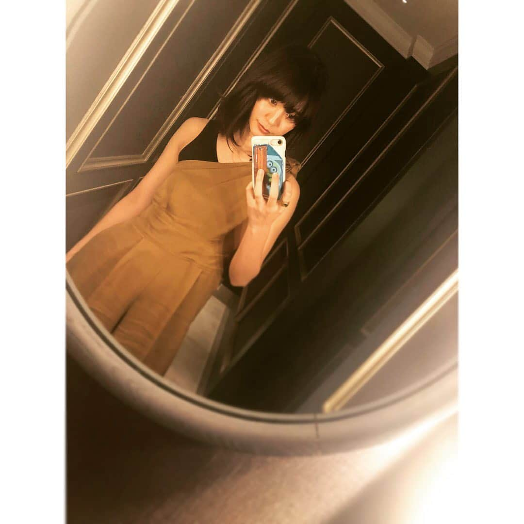 山崎紘菜さんのインスタグラム写真 - (山崎紘菜Instagram)「. Thanks❤︎ @lagunamoon_com  #ワンショルダーのオールインワンだよ #いつもありがとうございます😳 #でもやっぱり私服撮るセンスないなぁ笑」5月28日 16時14分 - hirona_yamazaki