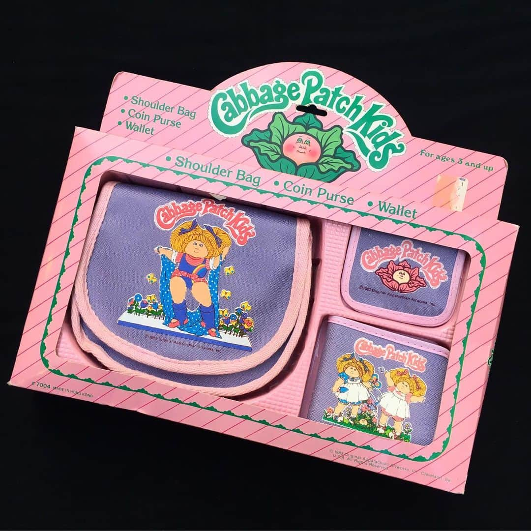 おもちゃやSPIRALさんのインスタグラム写真 - (おもちゃやSPIRALInstagram)「80's Cabbage Patch Kids バッグ、財布、コインケースのセットが入荷しました！  6000円です！」5月28日 16時27分 - spiral_toy