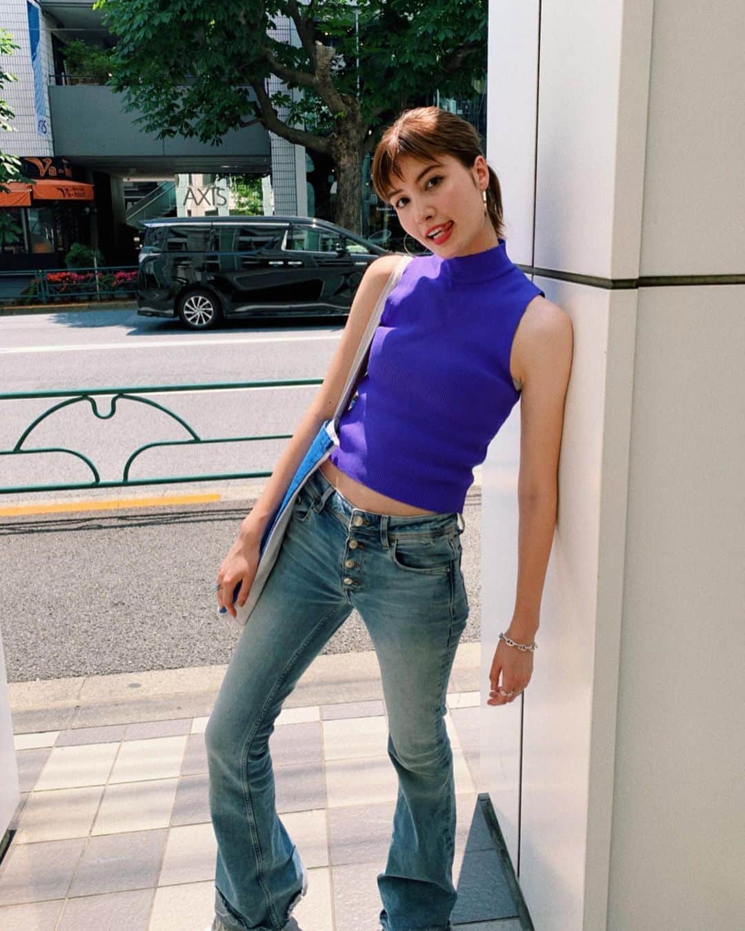 高松チェルシーリナさんのインスタグラム写真 - (高松チェルシーリナInstagram)「. 昨日の私服です🦋💜💜 このトップス、まだまだ着れないかな〜と思っていたんだけど、暑すぎてこんなにも早く着れた🤣❤️ @zara のだよ🥰  #ootd#outfitoftheday#私服#zara#tops#purple#denimstyle#casualstyle#fashion#summerfashion#sneakerfashion#model」5月28日 17時01分 - chelsea_rina