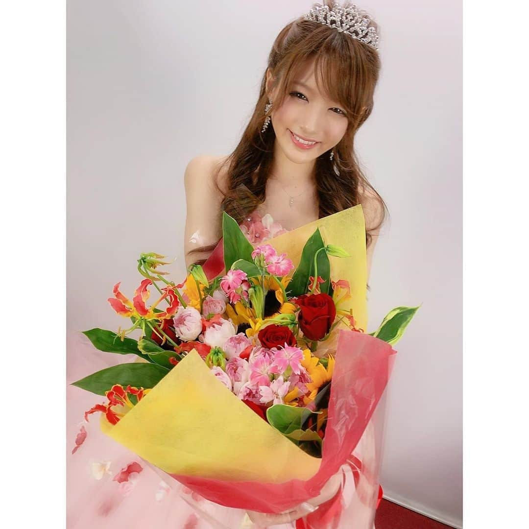 相沢みなみさんのインスタグラム写真 - (相沢みなみInstagram)「‪昨日来てくれた皆様ありがとう💗‬ ‪せっかく3つのお願い守ってもらったのにまさかのアイポケに泣かされるとは…w‬ ‪出待ち対応も遅くまでかかったのに終わるの待っていてくれてありがとうね🥺終電間に合ったかな？😥‬ ‪気持ちのこもったお手紙やプレゼント達も大事にするね💗みんならぶっ💭💕‬ . #相沢みなみ」5月28日 17時02分 - epoint2016