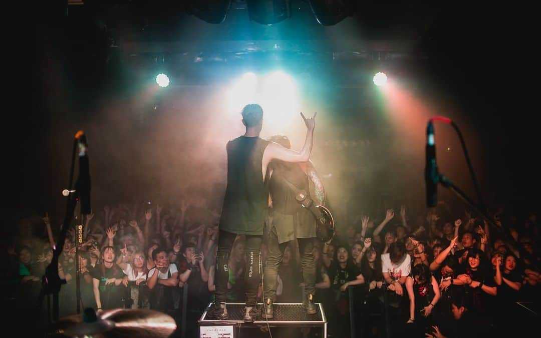 Sugiさんのインスタグラム写真 - (SugiInstagram)「Live in hong kong 🇭🇰 Photos by @yamada_mphoto  #coldrain #paledusk」5月28日 8時34分 - sugi_coldrain