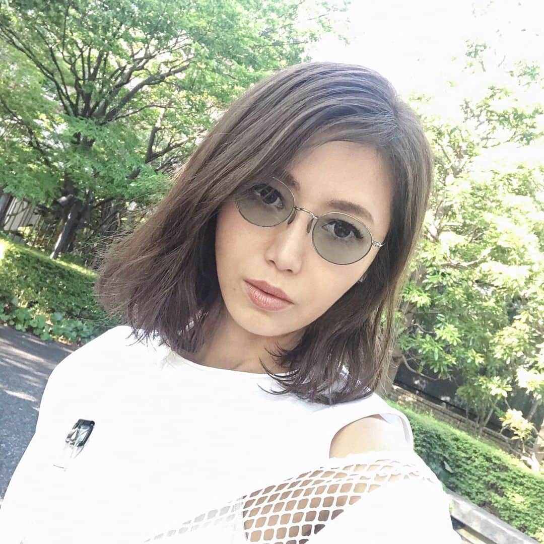 川島幸美さんのインスタグラム写真 - (川島幸美Instagram)「髪軽くなった💇‍♀️ カラーはベージュ味のアッシュグレーに✨このカラーお気に入り😊 すぐ明るくなるのでマメに行かなければww @kenichiomae さんありがとうござます！」5月28日 8時40分 - yukimikawashima
