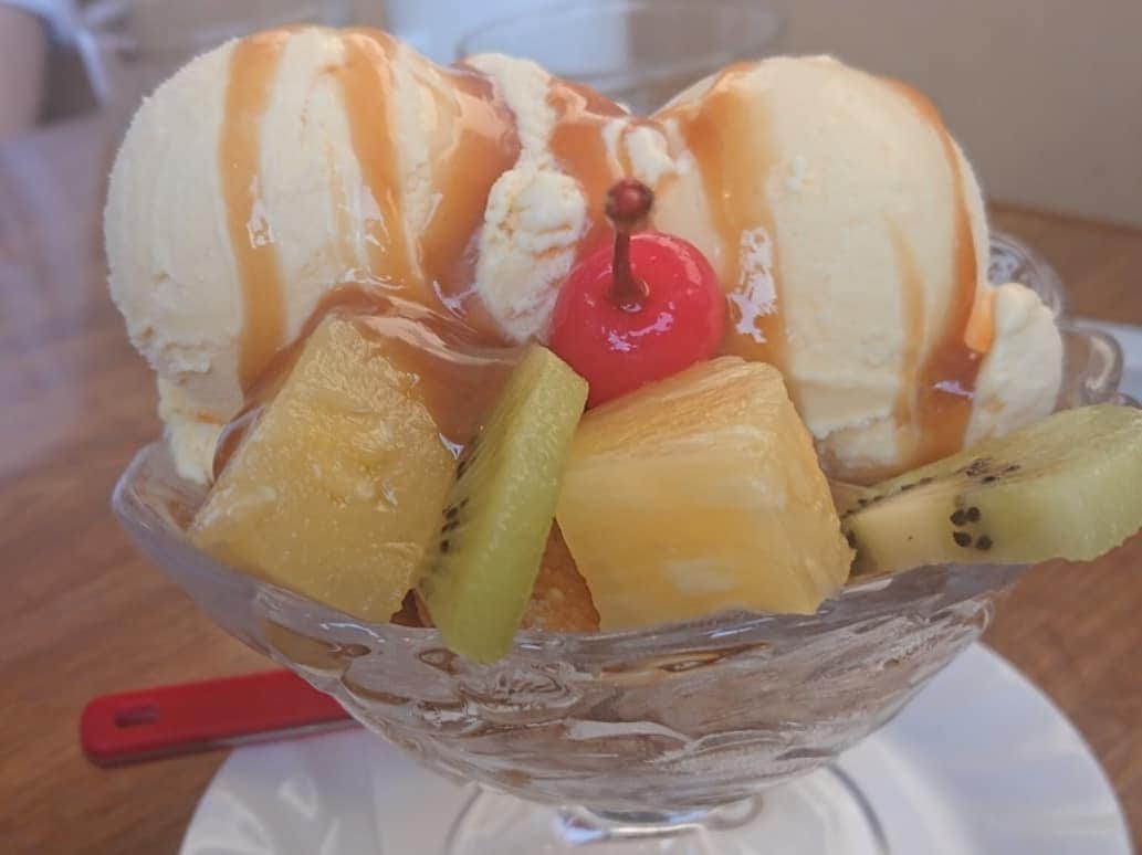 さとう珠緒さんのインスタグラム写真 - (さとう珠緒Instagram)「昨日はとあるロケで暑かったのでアイスクリームを食べたのでしたー🍨  良い１日をー✨🌈✨✨🎶✨✨」5月28日 8時41分 - tamao_satoh