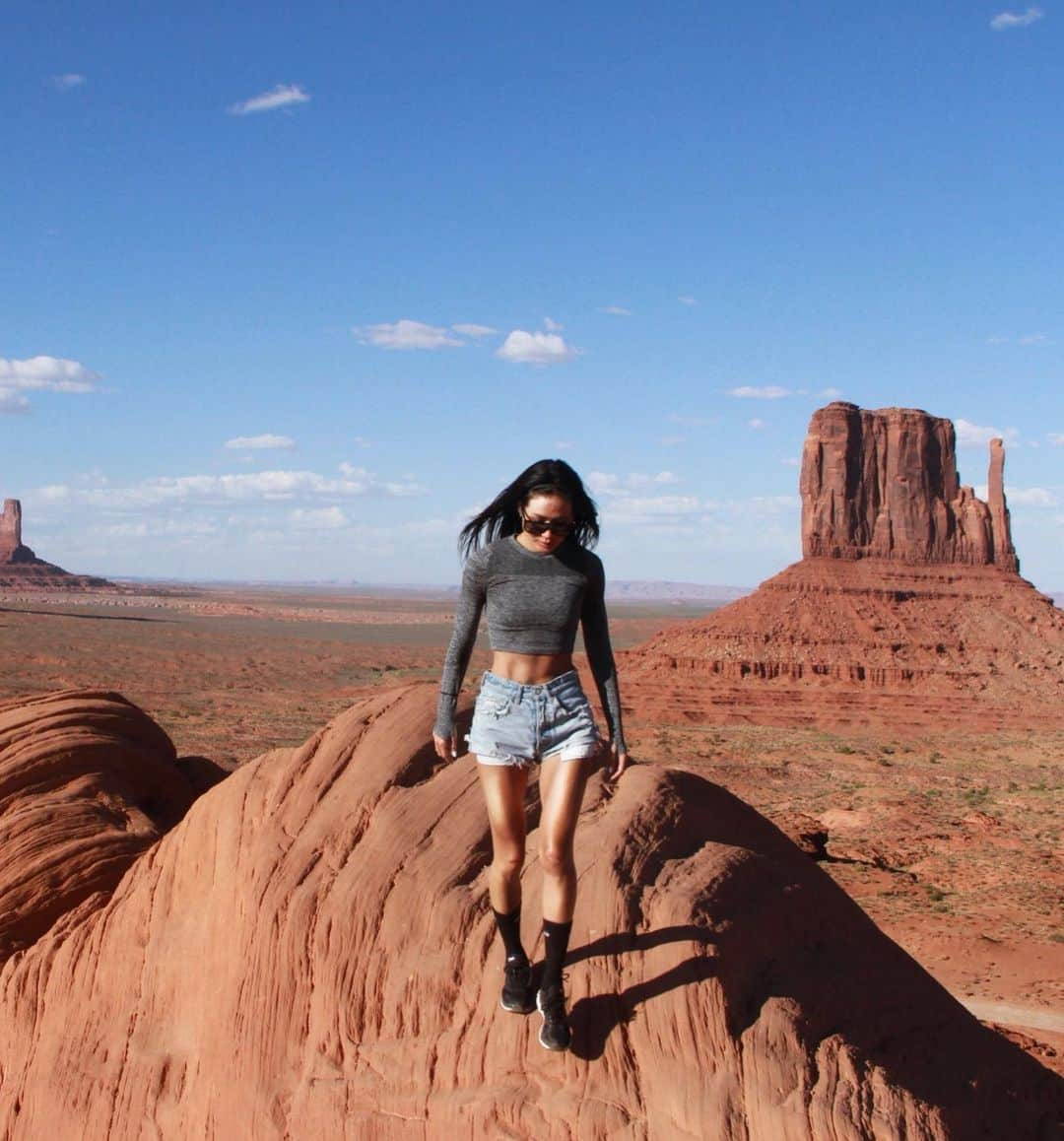 マリッサ・ウェッブさんのインスタグラム写真 - (マリッサ・ウェッブInstagram)「#justdoit ✔️ ......................................................... #memorialdayweekend #arizona #utah #globetrotting #monumentvalley #bucketlist」5月28日 9時00分 - marissawebb