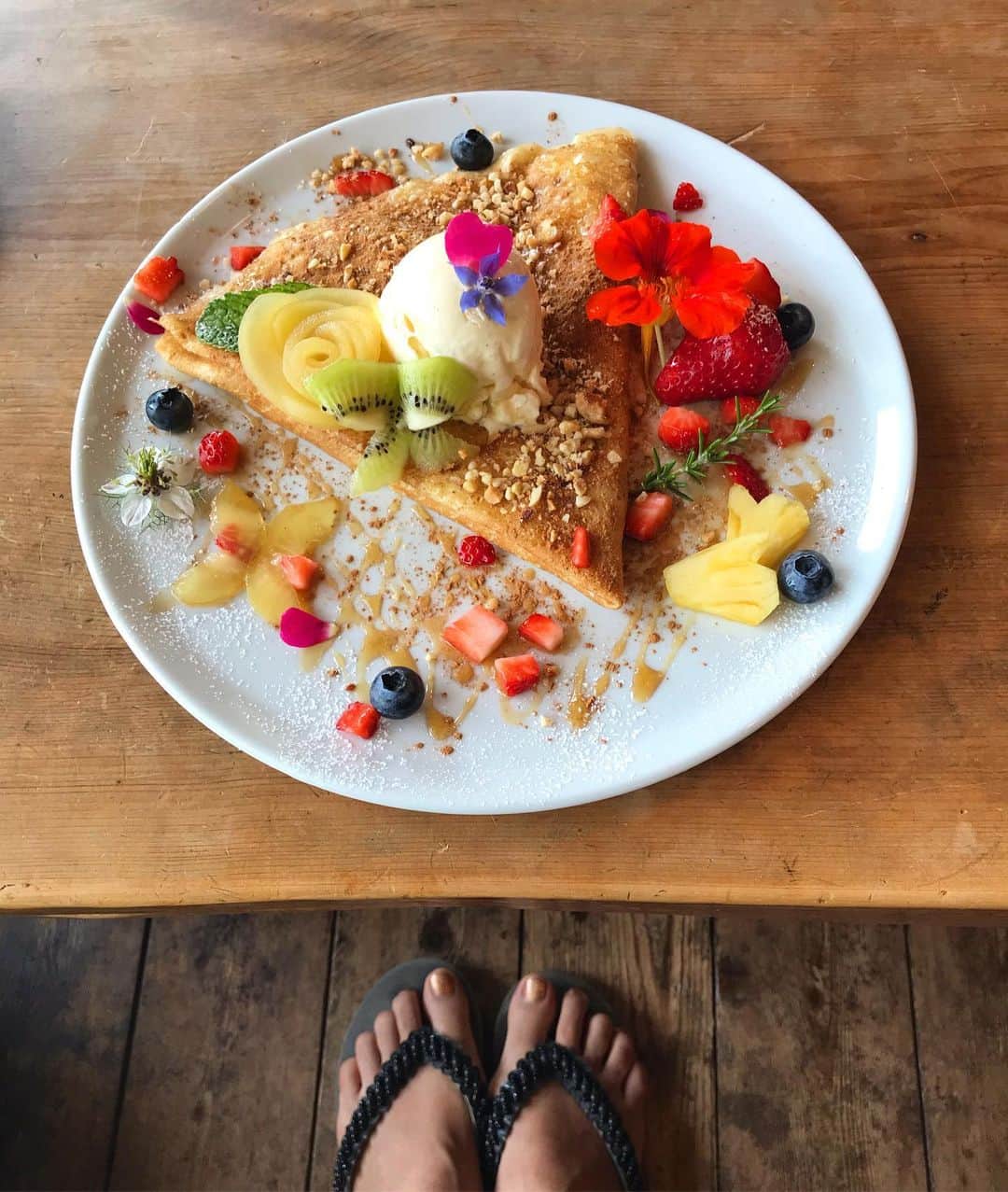 マル子さんのインスタグラム写真 - (マル子Instagram)「なんだったんだろう？この夢のような食べ物は❤️ #くれーぷ #みっくす  #ばえ」5月28日 8時58分 - tomikago