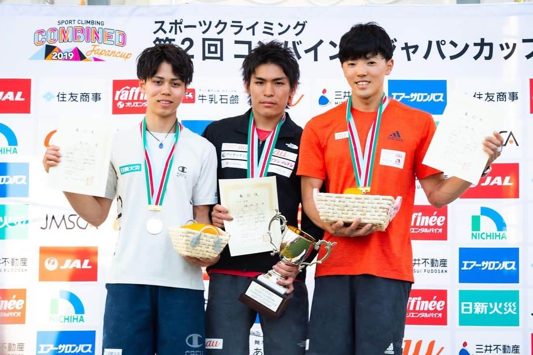 原田海さんのインスタグラム写真 - (原田海Instagram)「Combined JAPAN CUP was over. I was 2nd place, and I have been selected for World Championships 2019!! Congratulation @tomoa_narasaki 🥇 and @fujii_kokoro 🥉 コンバインドジャパンカップは、2位という結果でした！🥈✌🏼そして、今年の世界選手権への切符もGETする事が出来ました！！🎟 今大会、スピードの自己ベスト更新、ボルダーとリードでは予選から安定した登りをする事が出来ました。自分的に満足していない部分はありますが、良い部分も沢山あったので、まずはこの結果をしっかりと受け止めたいと思います。 世界選手権ではさらにパワーアップして、完璧な登りができるようにトレーニングに励みたいと思います！！！ 応援ありがとうございました🙏🏼🙏🏼 Photo by: @a_yuichiro  @frictionlabs @organicclimbing @champion_japan #cpfu #日新火災 @bpump_ogikubo  #climbing #クライミング #combined #japancup #2019 #コンバインド #ジャパンカップ  #愛媛 #西条」5月28日 9時51分 - kai_hrd