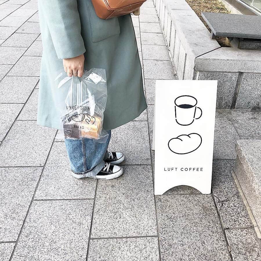ローリエプレス編集部さんのインスタグラム写真 - (ローリエプレス編集部Instagram)「韓国旅行に行きたい♡ 人気のカフェを集めちゃいました!﻿ ﻿ 韓国カフェ巡りをするときの参考にしてね♡﻿ ﻿ 📍LUFT COFFEE @luft_coffee﻿ 📍LaLaLike @la.la.like﻿ 📍#ソウルホットク﻿ 📍Atmosphere @atmosphere.cafe﻿ ﻿ ﻿ Thank you🙏💕﻿ @honeysalon_staff_773﻿ @97_tanico﻿ @yuurichangram﻿ @_t_r_95﻿ @00_0821﻿ ﻿ ﻿ ﻿ ﻿  #ローリエプレス #韓国カフェ巡り」5月28日 10時43分 - laurier_press