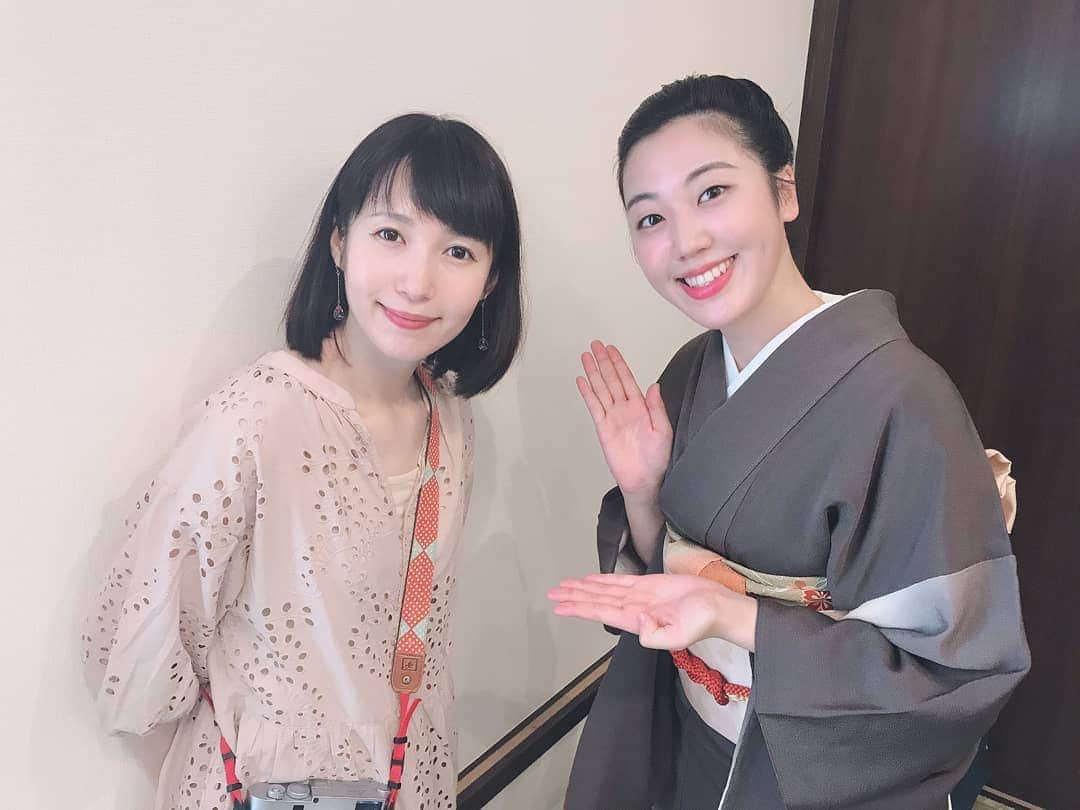 のインスタグラム：「事務所の後輩のんちゃんと。  #日本舞踊#日舞#着物#伝統芸能」