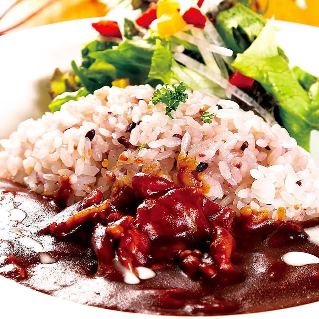 Lunch Fan ! ☆ 金沢 ランチ カフェ スイーツさんのインスタグラム写真 - (Lunch Fan ! ☆ 金沢 ランチ カフェ スイーツInstagram)「* 「Lunch Fan! vol.17」掲載中のお店をご紹介！ * 「ハッシュドポークとごはんのセット」 * ～ハッシュドポークとごはんのセット・サラダ～ * 自家製手作りスイーツやパンのほか、フードメニューも豊富に揃う「ののん」のランチ。 春は苺、夏は桃、秋は芋や栗、かぼちゃなど季節の素材を使ったパフェも大人気です。 * * >>>「Lunch Fan! vol.17」利用で950円→500円！ ※有効期限は2019年7月31日まで。 >>>その他の「Lunch Fan! vol.17」掲載のお店は( @lunch_fan）にて✨ * * #ののん  #ハッシュドポーク #自家製 #パン #パフェ #スイーツ #デザート #甘いもの #甘いもの好き #カフェ #Cafe #カフェ巡り #野々市カフェ巡り #野々市市カフェ #野々市カフェ #ランチ #lunch #石川県 #野々市市 #野々市 #野々市ランチ #野々市グルメ #野々市ランチスポット #野々市ランチ情報 #ランチ本 #lunchfan #ランチファン」5月28日 11時14分 - lunch_fan