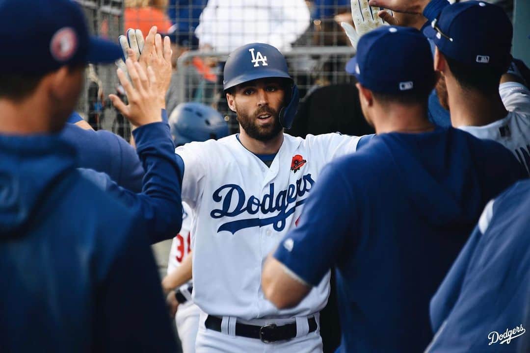 Los Angeles Dodgersさんのインスタグラム写真 - (Los Angeles DodgersInstagram)「They’re players and they crush a lot.  Swipe ⬅️ to watch the video.」5月28日 11時38分 - dodgers