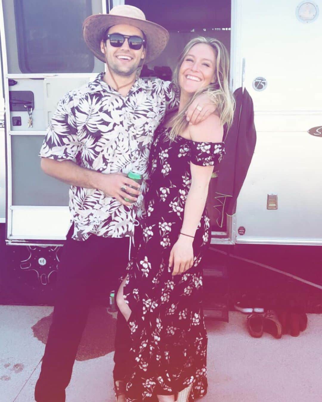ジェイミー・アンダーソンのインスタグラム：「Happy campers at the surf ranch! • Family is the most amazing thing. What a beautiful wedding celebration! So much love, laughter and good vibes all weekend! So happy to see my sister marry her best friend,  and see how happy they are together! My sister was glowing every time I saw her! Thank you @corrieanderson & @dave_likins for being good examples of a strong team and family! Love you all 💙 #surfranchwedding #love #family #happiness」
