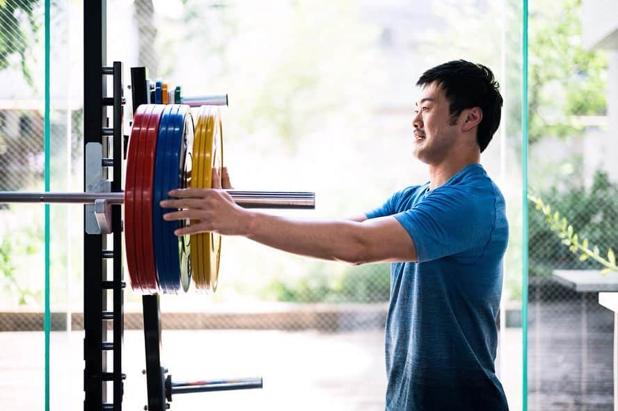 反町幸介さんのインスタグラム写真 - (反町幸介Instagram)「6月からオープンするトレーニングジム A SIDE STRENGTH & CONDITIONING( @asidepromotions )でも活動することになりました😊 . アスリートから一般の方まで幅広い層を満足させられる充実した設備になってます👍✨ 見学、体験はスタートしてますので、ぜひぜひお越し下さい‼️ #strengthandconditioning #strengthtraining #weighttraining #training #workout #gym #ウエイトトレーニング #トレーニング #パーソナルトレーニング #トレーニングジム #駒場東大前 #開放感 #素晴らしい #きっとトレーニングも頑張れるはず」5月28日 11時47分 - kosuke_sorimachi