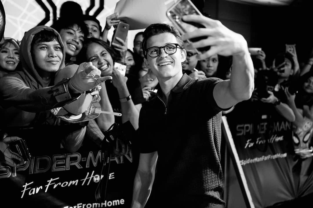 トム・ホランドさんのインスタグラム写真 - (トム・ホランドInstagram)「Last night was awesome. Bali so far has been incredible and we are all so grateful for your warm welcome. Can’t wait to explore some more. #spidermanfarfromhome #bali」5月28日 11時48分 - tomholland2013