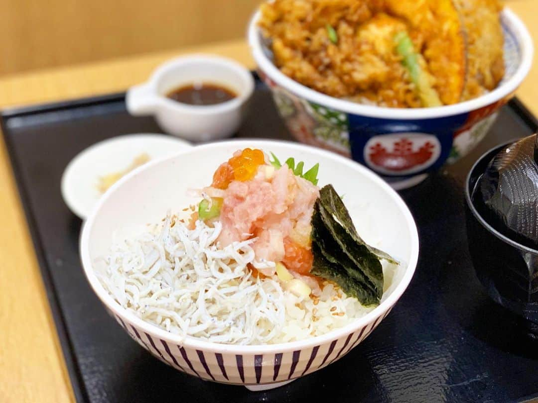 LECT レクトさんのインスタグラム写真 - (LECT レクトInstagram)「日本橋海鮮丼つじ半より「ミニ海鮮丼 税抜580円」が、日本橋天丼金子屋より「野菜天丼 税抜700円」が、新しく発売されました。どちらも通常メニューよりお手頃価格になったので、まだ試されたことがない方やサラメシ利用におすすめです。 #lect #レクト #日本橋海鮮丼つじ半 #日本橋天丼金子屋 #つじ半 #金子屋 #海鮮丼 #天丼 #広島ランチ #広島グルメ #サラメシ #広島市」5月28日 11時53分 - lect_hiroshima